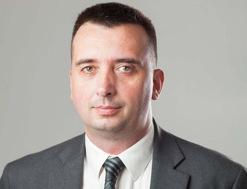 ИСТОЧНО САРАЈЕВО, 21. НОВЕМБРА /СРНА/ - Дејтонски споразум обезбиједио је мир и међународно признање Републике Српске, рекао је Срни историчар из Источног Сарајева Александар Костовић поводом 21. новембра, дана када је успостављен Општи оквирни споразума за мир у БиХ.