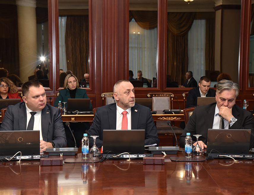 БАЊАЛУКА, 18. ЈАНУАРА /СРНА/ - Влада Републике Српске данас је на сједници донијела одлуку о висини основице за обрачун примања за инвалиднине за 2024. годину, предвиђене Законом о правима бораца, војних инвалида и породица погинулих бораца Одбрамбено-отаџбинског рата, у износу од 874,30 KM.