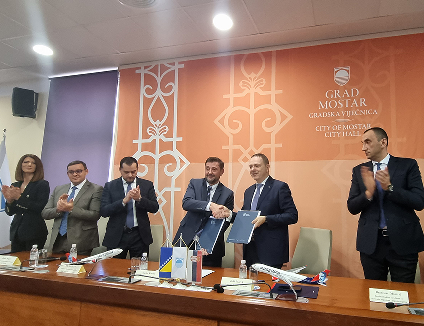 MOSTAR, FEBRUARY 2 /SRNA/ - The City of Mostar, Air Serbia and Mostar Airport signed an agreement today in Mostar that will provide an air route from Mostar to Belgrade starting from April 15 this year, connecting Mostar with more than 100 world destinations through this air route.