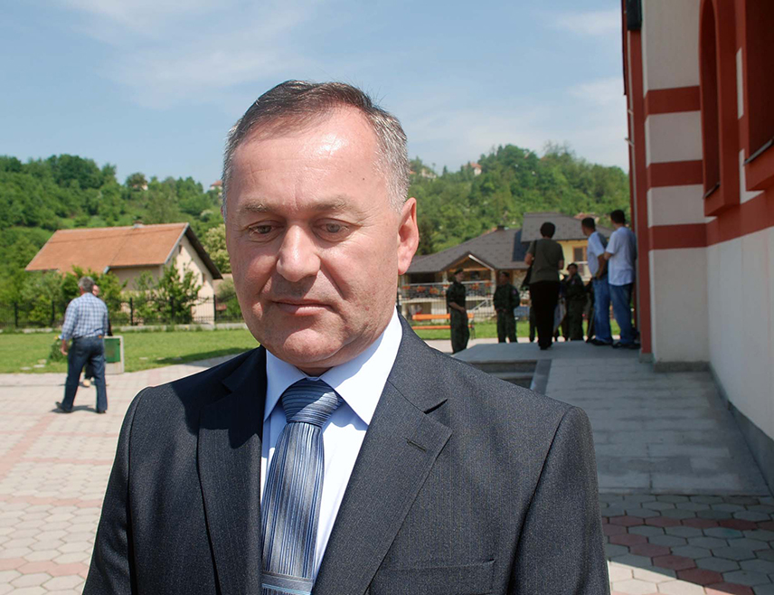 ИСТОЧНО САРАЈЕВО, 4. ФЕБРУАРА /СРНА/ - Предсједник Борачке организације општине Источно Ново Сарајево Драгиша Тушевљак рекао је Срни да је злочин на сарајевској пијаци Маркале 1994. године инсцениран по менторству са Запада, те да Бошњаци и данас раде по том принципу.