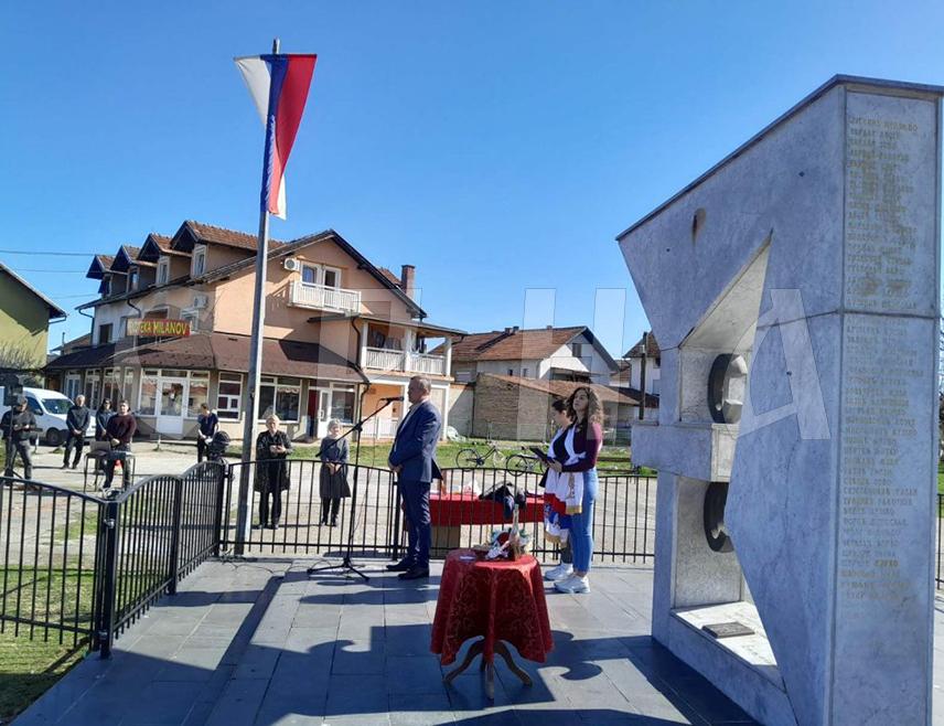 БРОД, 3. МАРTА /СРНА/ - Начелник општине Брод Зоран Видић поручио је данас да је константна борба за доказивање истине на догађаје који су се догодили прије 32 године, када је 3. марта извршена отворена агресија Хрватске на тадашњу општину Босански Брод.