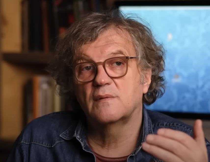 АНДРИЋГРАД, 24. МАРТА /СРНА/ - Прослављени српски и свјетски редитељ Емир Кустурица изјавио је Срни да, иако је Абудалах Сидран њега давно сахранио, ево он жив и здрав изражава жаљење због његове смрти.