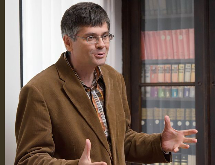 BELGRADE, APRIL 1 /SRNA/ - Aphorist Aleksandar Čotrić told SRNA that humor is still needed by Serbs today as a peaceful weapon, and highlighted that on the occasion of April 1 - International Joke Day, the message for what is happening in BiH could be - Srpska wants usurper Schmidt to finally quit!