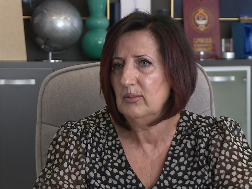 БАЊАЛУКА, 30. АПРИЛА /СРНА/ - Предсједник Савеза синдиката Републике Српске Ранка Мишић изјавила је за Срну да је Српској неопходан нови систем обрачуна плата како би била избјегнута сива зона, те онемогућено да радници раде за најнижу плату, док њихови послодавци остварују екстра профит.