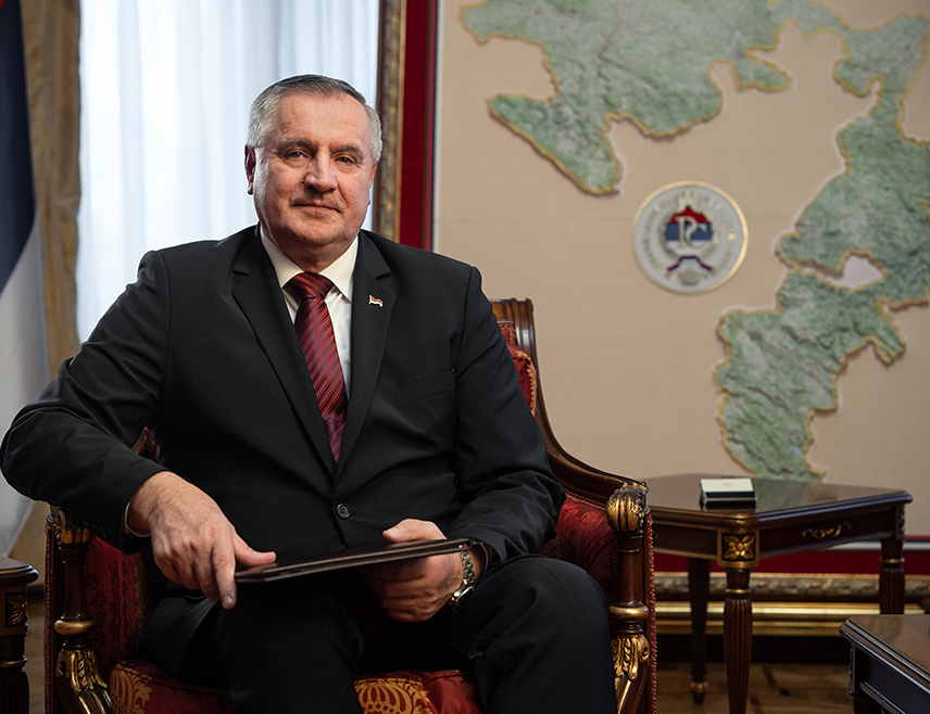 BANJA LUKA, MAY 15 /SRNA/ - Republika Srpska Prime Minister Radovan Višković said in Banja Luka that he cannot accept measures that would abolish Srpska’s jurisdictions in the negotiations on BiH's path to the EU.
