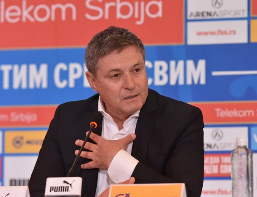 БЕОГРАД, 18. МАЈА /СРНА/ - Селектор Србије Драган Стојковић Пикси објавио је списак са именима 35 фудбалера који ће конкурисати за учешће на предстојећем Европском првенству у Њемачкој које ће се играти од 14. јуна до 14. јула, а на које ће отпутовати 26 играча.