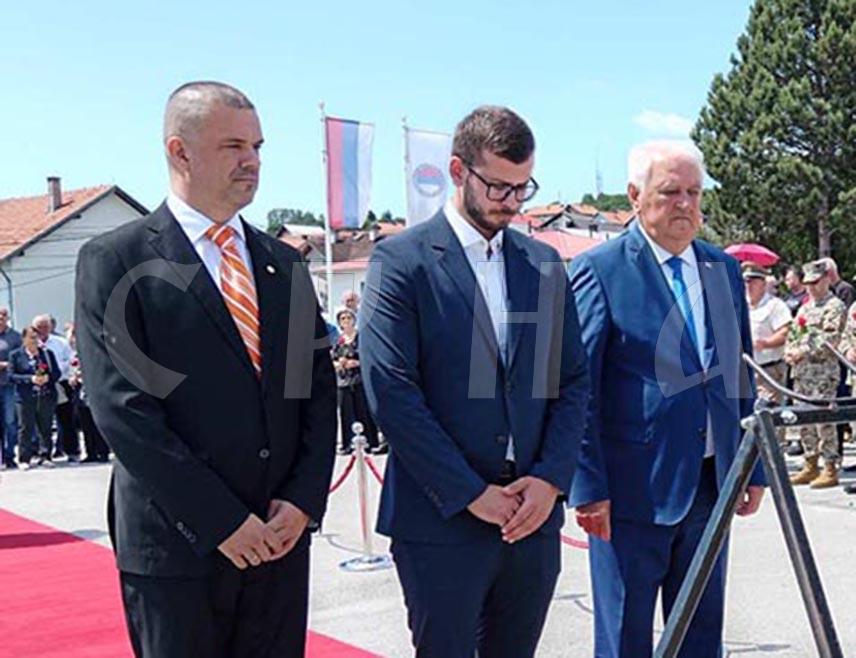 РАВНА РОМАНИЈА, 16. ЈУНА /СРНА/ - Сарајевско-романијска регија је и у Одбрамбено-отаџбинском рату, а и послије њега дала велику жртву, истакао је помоћник министра рада и борачко-инвалидске заштите Републике Српске Небојша Видаковић.