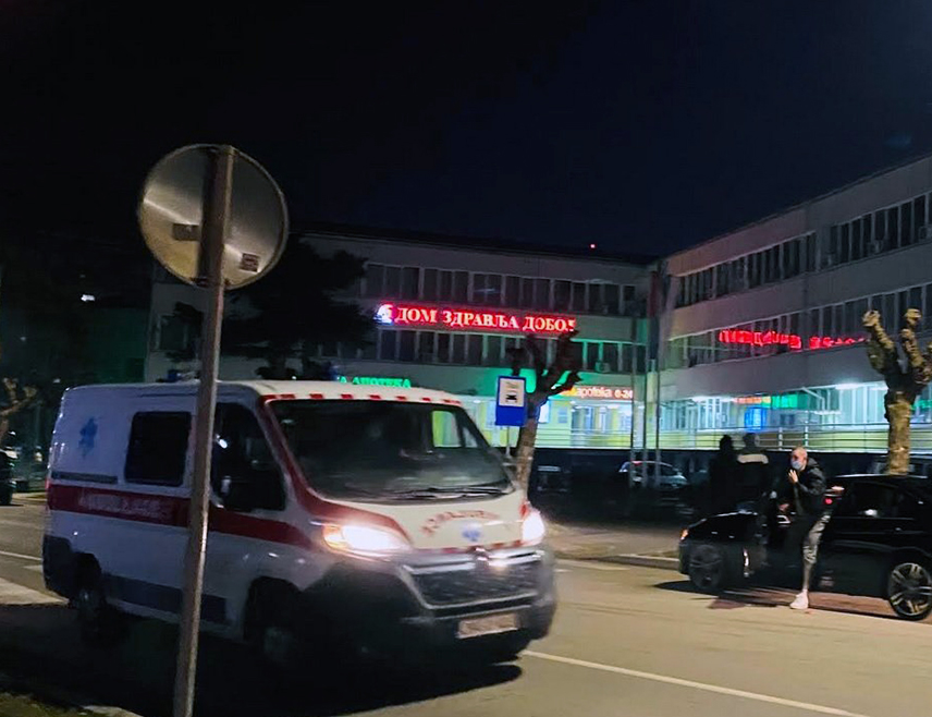 ДОБОЈ, 24. ЈУНА /СРНА/ - Служба хитне помоћи Дома здравља у Добоју збринула је четири дјетета повријеђена у превртању рингишпила у овом граду, од којих ниједно није животно угрожено, речено је Срни из ове здравствене установе.