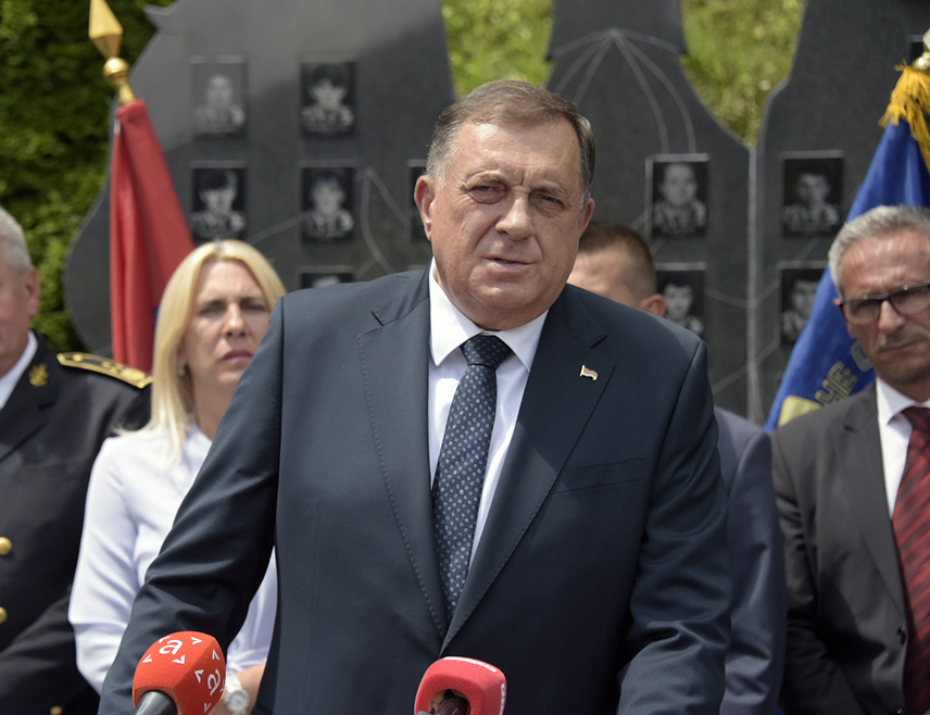 BANJA LUKA, JUNE 28 /SRNA/ - Republika Srpska President Milorad Dodik said today that the question arises as to how many names of living people are engraved on the gravestones in Potočari, while CIPS has no record of them because they live in Sweden, Germany, Canada, Australia and other countries.