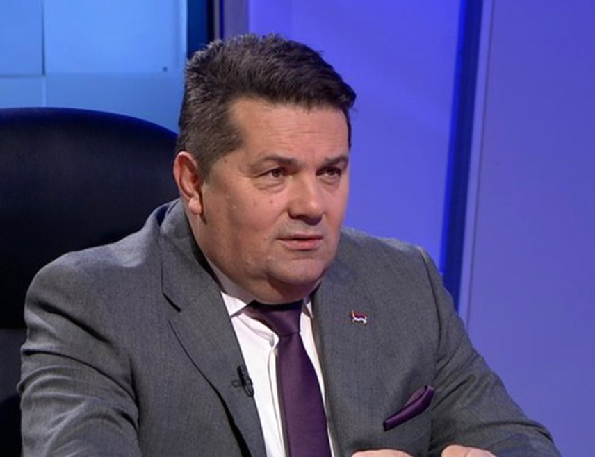 БАЊАЛУКА, 7. ЈУЛА /СРНА/ - Предсједник Народне скупштине Републике Српске Ненад Стевадић истакао је да не зна која би друга војска требала да се појави на парастосима и комеморацијама на Козари и у Братунцу, ако не српска.