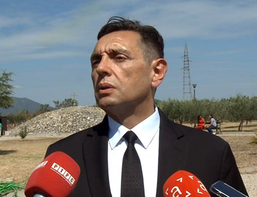 PREBILOVCI, AUGUST 6 /SRNA/ - Commenting on the fact that Bosniak representatives denied him entry into BiH by plane, Serbian Deputy Prime Minister Aleksandar Vulin emphasized that while the personal treatment of him and political events may seem irrelevant, it is ugly and dangerous for them to refer to the commemoration in Prebilovci as "just some commemoration" and the Serbian victims as "just some victims."