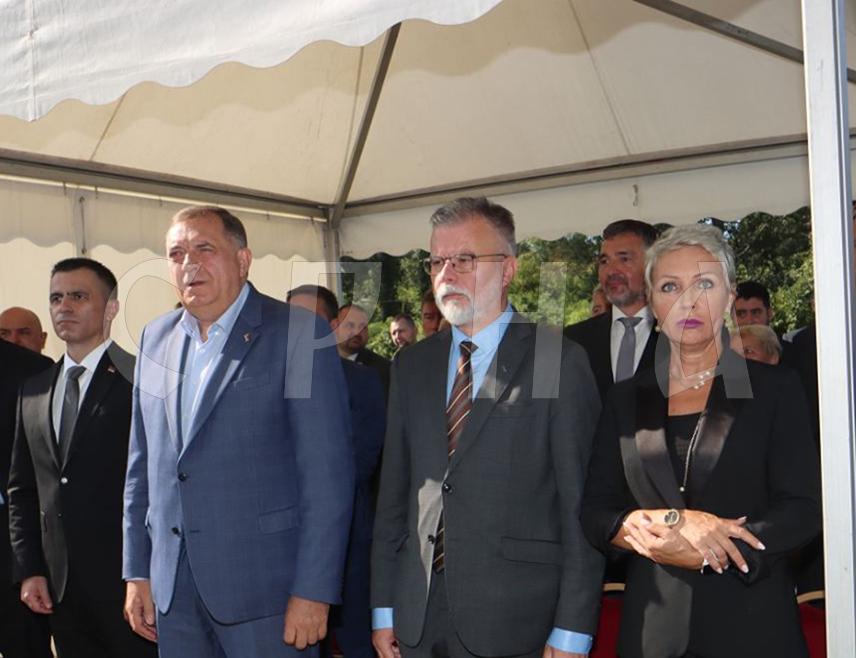 JASENOVAC, SEPTEMBER 7 /SRNA/ - Dejan Ristić, Serbia's Minister of Information and Telecommunications, who attended the prayer celebration of the Holy New Martyrs of Jasenovac at the Monastery of the Nativity of Saint John the Baptist in Jasenovac and the Jasenovac Memorial Area, said that Jasenovac is the place of the greatest Golgotha in the history of the Serbian people, but also of their resurrection, in all their nobility, goodness, and strength.
