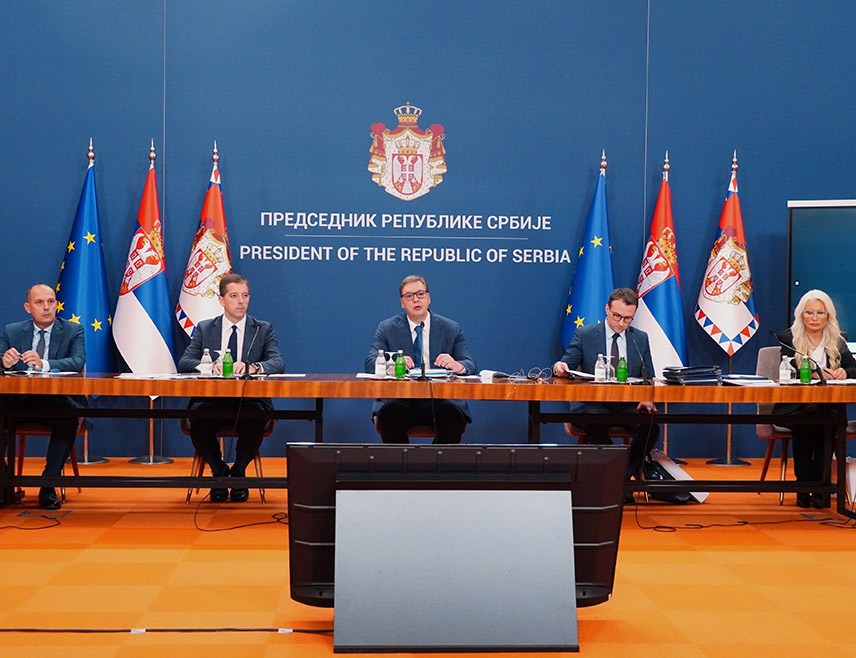 БЕОГРАД, 13. СЕПТЕМБРА /СРНА/ - Предсједник Србије Александар Вучић изјавио је да не постоји рјешење за косовско-метохијски проблем које би било задовољавајуће за Србе.