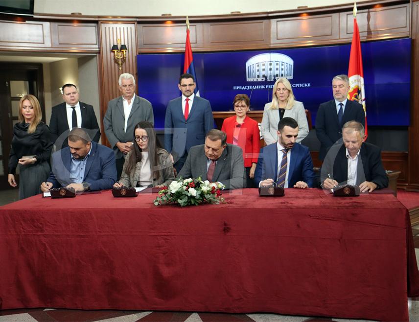 BANJA LUKA, OCTOBER 1 /SRNA/ - The President of Republika Srpska Milorad Dodik has said today that a protocol on support from the Srpska budget was signed with the four return municipalities in the Federation of Bosnia and Herzegovina, and from next year they will plan BAM one million each so that they can develop.