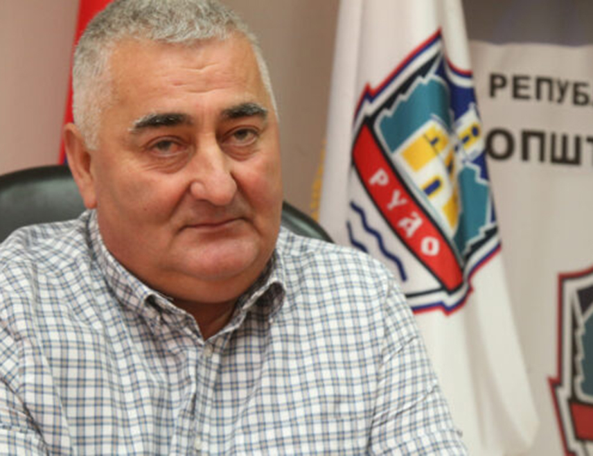 РУДО, 19. ОКТОБРА /СРНА/ - Начелник општине Рудо Драгољуб Богдановић изразио је задовољство због континуитета локалне власти, која ће, како је најавио, наставити да ради у интересу бољег и љепшег живота становника ове локалне заједнице, а основни циљ биће запошљавање.