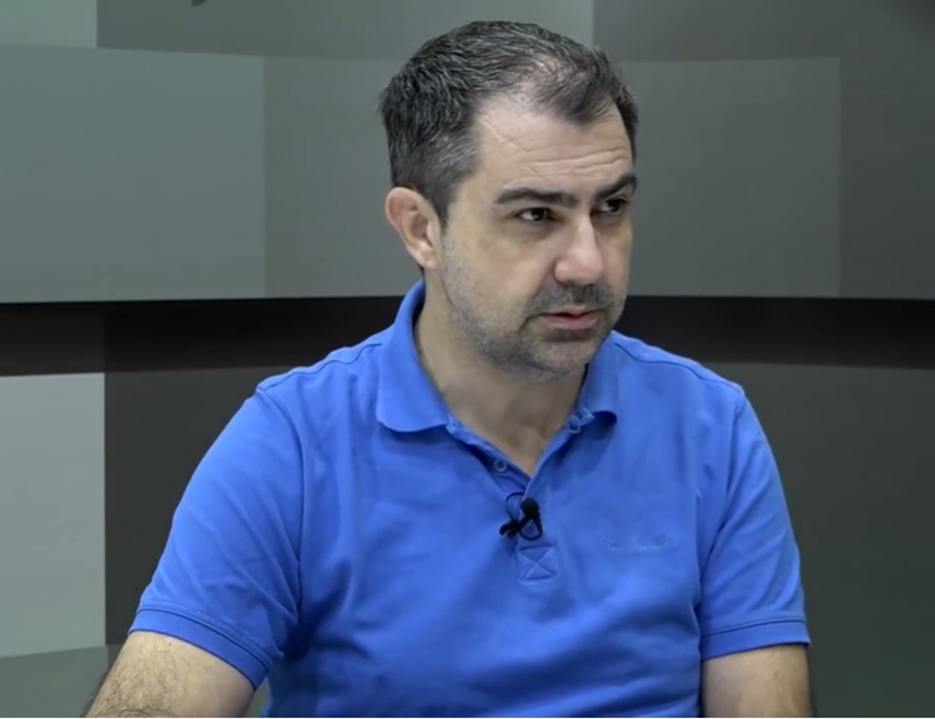 САРАЈЕВО, 19. ОКТОБРА /СРНА/ - За именовање Управног одбора ФТВ-а чека се став америчке Амбасаде због изјаве једног од кандидата Зорана Крешића да би требало вратити такозвану Херцег-Босну и радити све да Федерација БиХ /ФБиХ/ пропадне.