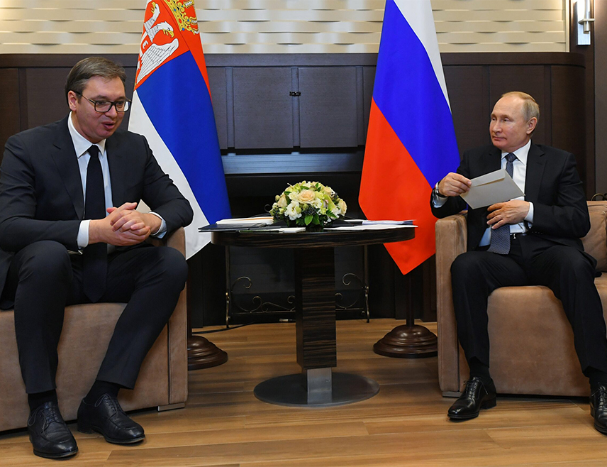 МОСКВА, 20. ОКТОБРА /СРНА/ - Предсједници Русије Владимир Путин и Србије Александар Вучић честитали су један другом обиљежавање 80 година од ослобођења Београда од фашистичке окупације, саопштено је из Кремља након телефонског разговора двојице лидера.