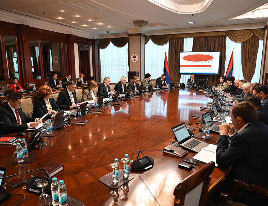 БАЊАЛУКА, 24. ОКТОБРА /СРНА/ - Влада Републике Српске дала је сагласност на Мапу пута за унапређење билатералне сарадње између Србије и Републике Српске у области рударства и енергетике.