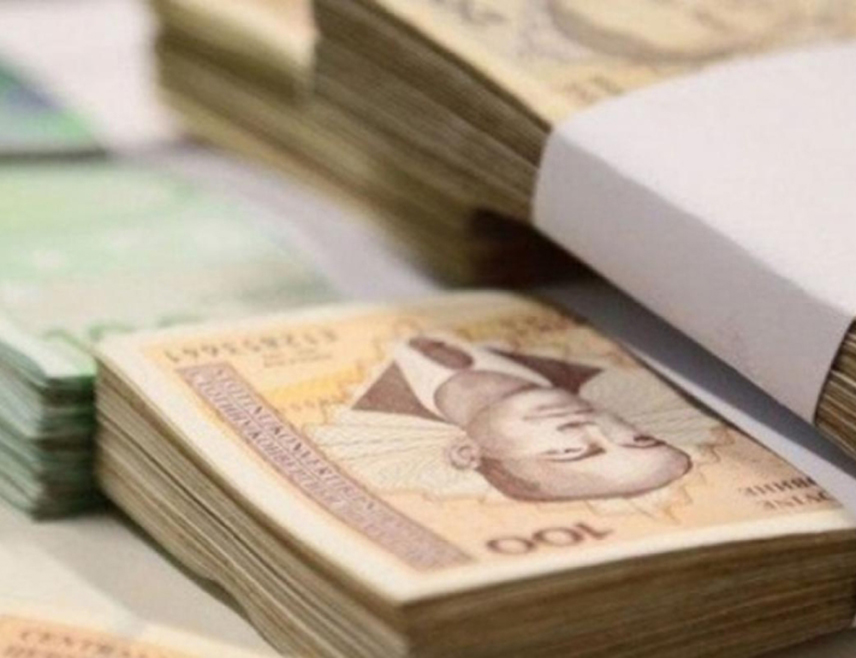 САРАЈЕВО, 3. НОВЕМБРА /СРНА/ - У Федерацији БиХ /ФБиХ/ у уторак, 5. новембра, почеће исплата пензија за октобар за 453.356 корисника, за шта је обезбијеђено 296,5 милиона КМ.