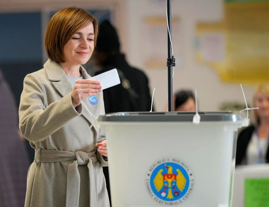 КИШИЊЕВ, 4. НОВЕМБРА /СРНА/ - Актуелни предсједник Молдавије Маја Санду прогласила је побједу у другом кругу предсједничких избора у тој земљи.