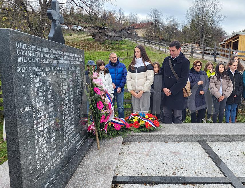 ПАЛЕ, 11. НОВЕМБРА /СРНА/ - У селу Раковац код Пала данас је служен парастос за 162 цивила, међу којима је 67 дјеце до 14 година, које су убиле усташе у Другом свјетском рату, те истакнуто да цивилне жртве из овог, али и других мјеста, никада не смију бити заборављене.