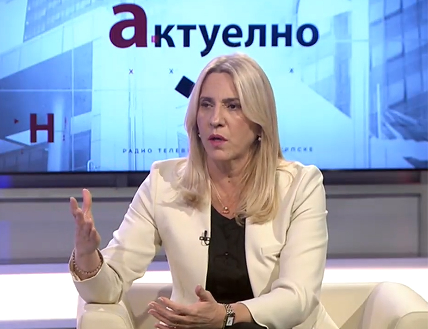 БАЊАЛУКА, 14. НОВЕМБРА /СРНА/ - Српски члан Предсједништва БиХ Жељка Цвијановић изјавила је да се бошњачки политичари служе најобичнијим подметањем приче у свијету о томе да Република Српска није сигурно мјесто за инвестиције и траже изговоре за отимачину њене имовине, а то зову "државна имовина".