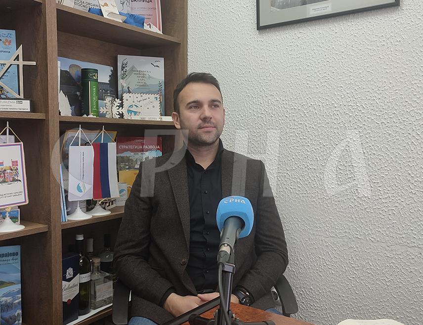 ИСТОЧНО САРАЈЕВО, 3. ЈАНУАРА /СРНА/ - Директор Туристичке организације града Источно Сарајево Игор Иконић изразио је наду да ће измјене Закона о боравишној такси Републике Српске допринијети да приход по овом основу на територији града у 2025. години буде већи него претходне, када је уплаћено 420.000 КМ.