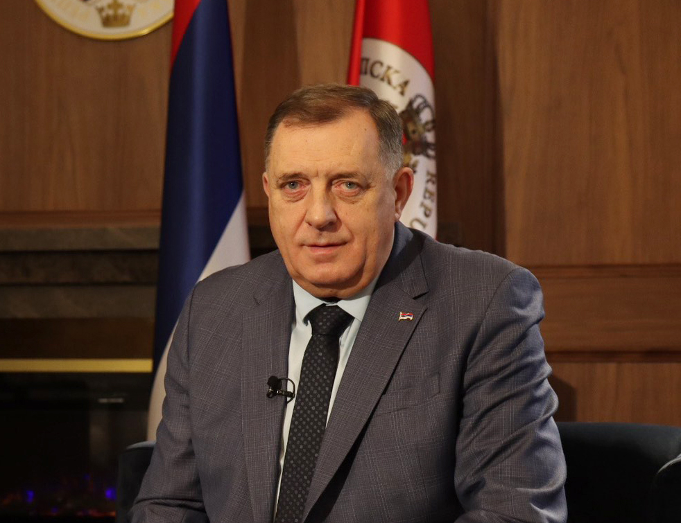 БАЊАЛУКА, 1. ЈАНУАРА /СРНА/ - Предсједник Републике Српске Милорад Додик пожелио је грађанима Републике Српске, БиХ, Србије и цијелог региона личну срећу, радост и добро здравље у 2025. години.