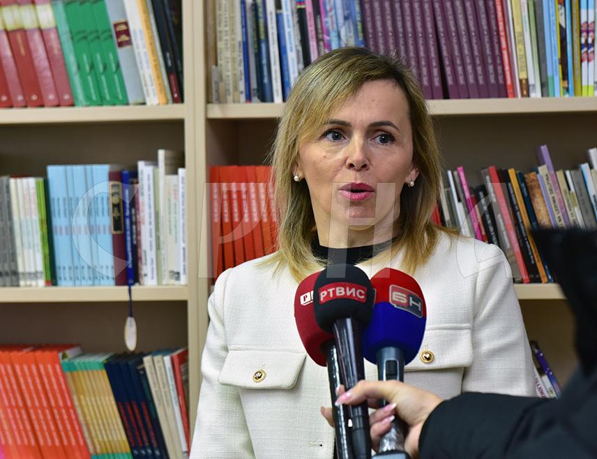 ИСТОЧНО САРАЈЕВО, 14. ЈАНУАРА /СРНА/ - Матична библиотека Источно Сарајево ове године планира да ријеши проблем недостатка адекватног простора, те да развија нове услуге за кориснике, рекла је Срни директор ове установе културе Наташа Кулашинац.