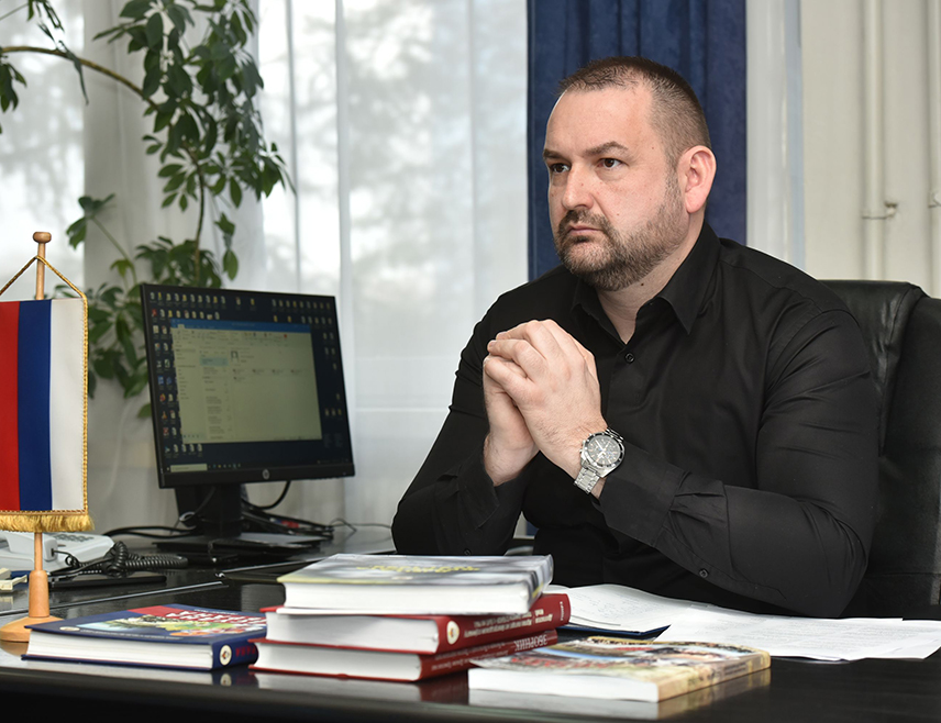 БАЊАЛУКА, 3. ЈАНУАРА /СРНА/ - Вршилац дужности директора Републичког центра за истраживање рата, ратних злочина и тражење несталих лица Виктор Нуждић очекује да ће се Фикрет Превљак и још девет лица оптужених за ратне злочине над Србима у сарајевским насељима Храсница, Бутмир и Соколовић колонија од 1992. до 1995. године наћи у затвору.