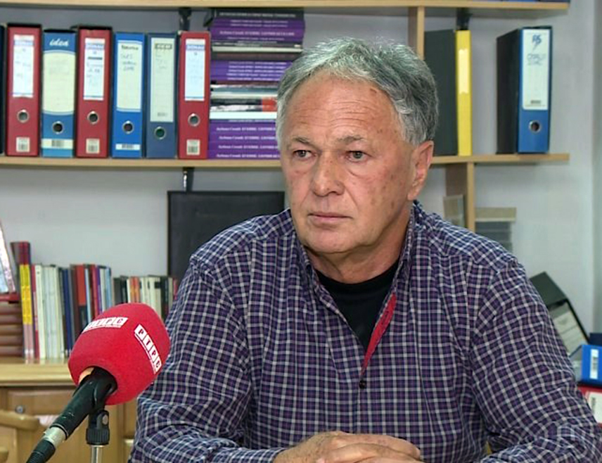 БАЊАЛУКА, 8. ЈАНУАРА /СРНА/ - Предсједник Савеза логораша Републике Српске Анђелко Носовић поручио је да Срби сваке године треба да славе 9. јануар - Дан Републике и да по сваку цијену чувају и штите Српску и њене институције.