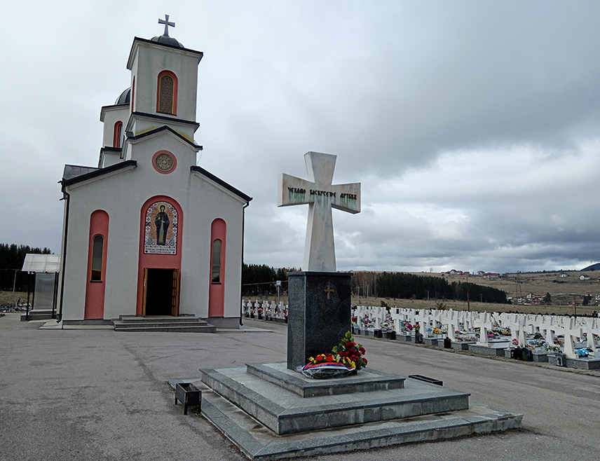 СОКОЛАЦ, 6. ЈАНУАРА /СРНА/ - Начелник општине Соколац Страхиња Башевић позвао је све грађане, јавне установе и предузећа са подручја ове локалне заједнице да заједнички обиљеже још један рођендан Републике Српске, у сриједу, 8. јануара, на Војничком спомен-гробљу Нови Зејтинлик и одају почаст онима који су својом жртвом и храброшћу омогућили постојање Српске.