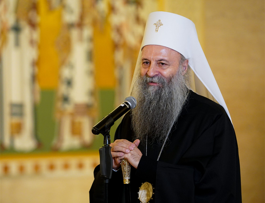 БЕОГРАД, 6. ЈАНУАРА /СРНА/ - Доласком Богомладенца Христа у свијет је дошао мир, а изгнан је страх у човјеку, рекао је Његова светост патријарх српски Порфирије након што је служио у Храму Светог Александра Невског у Београду.