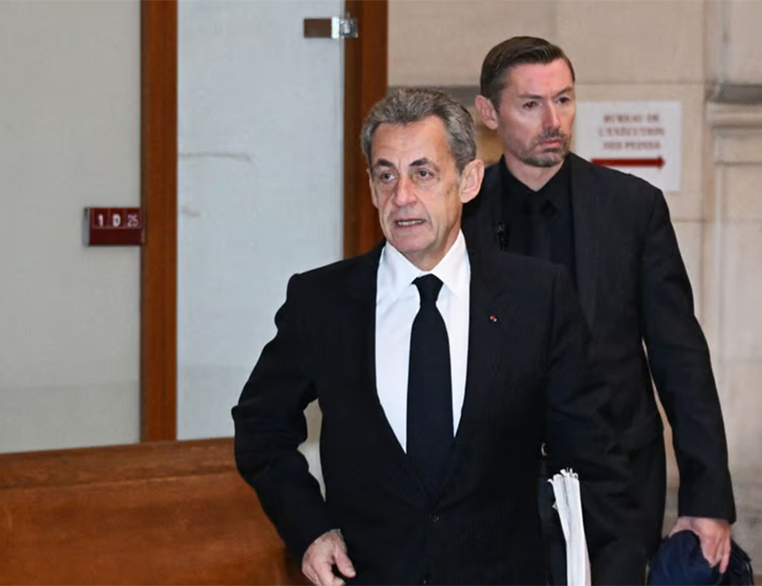 ПАРИЗ, 6. ЈАНУАРА /СРНА-Ројтерс/ - У Француској је данас почело суђење бившем предсједнику Николи Саркозију због оптужби да је примио милионе евра нелегалних средстава од либијског лидера Моамера Гадафија за своју успјешну предсједничку кандидатуру 2007. године.