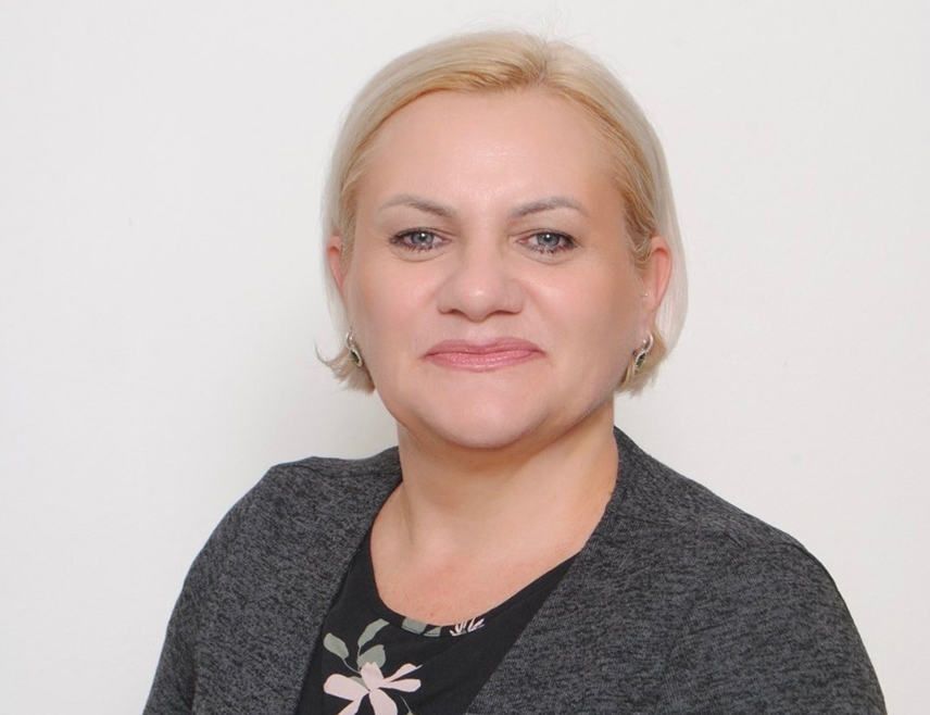 ИСТОЧНО НОВО САРАЈЕВО, 8. ЈАНУАРА /СРНА/ - Педагог у Средњој школи "28. јуни" у Источном Новом Сарајеву Љиљана Пурковић, добитник Светосавске награде, изјавила је Срни да је за њу ово признање потврда да се труд, посвећеност и креативност у раду вреднују и поручила да се у Републици Српској и даље морају његовати вриједности образовања и васпитања, које су увијек били ослонац српског идентитета и опстанка.