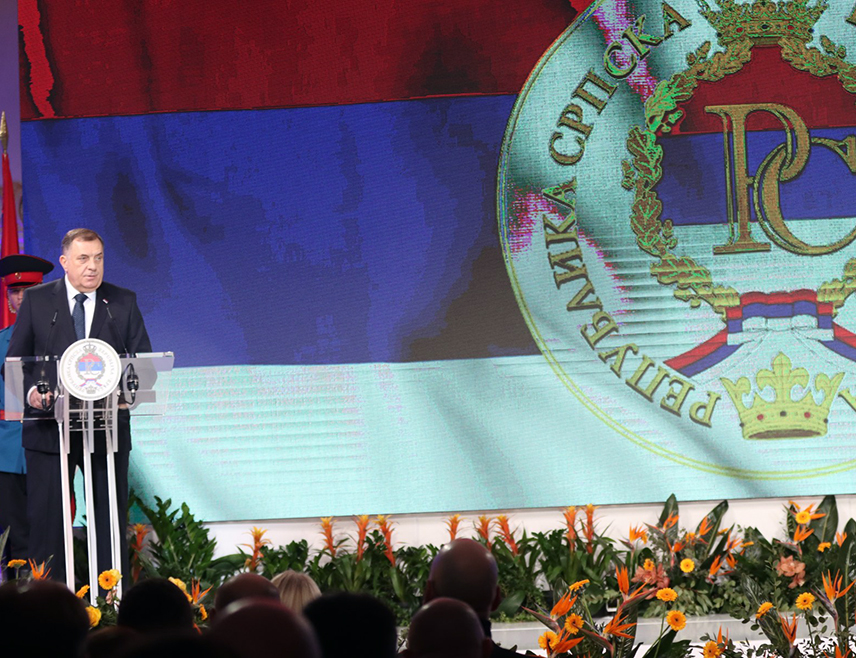 БАЊАЛУКА, 8. ЈАНУАРА /СРНА/ - Предсједник Републике Српске Милорад Додик истакао је да Српска и ове године с поносом дочекује 9. јануар - Дан Републике.