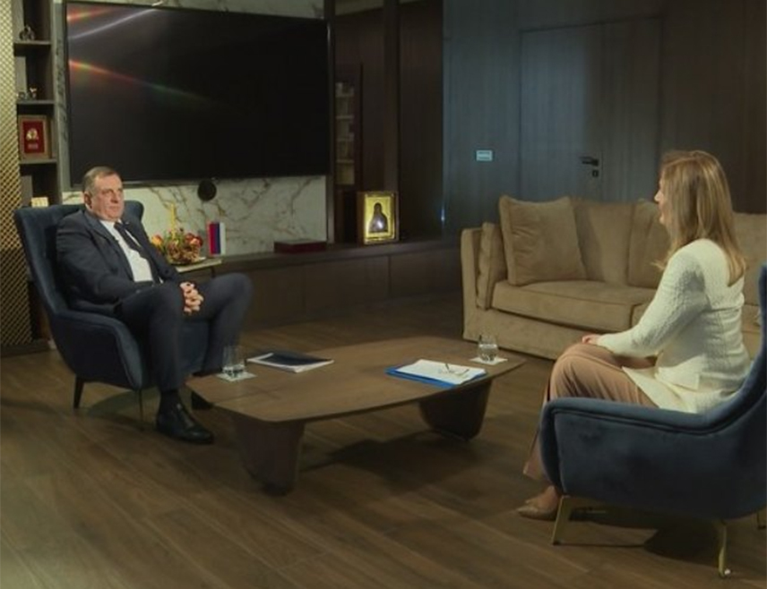 БАЊАЛУКА, 8. ЈАНУАРА /СРНА/ - Предсједник Републике Српске Милорад Додик изјавио је да балканске земље не треба да иду ка ЕУ и да ће се у наредних неколико мјесеци добро размислити да ли наставити кретање европским путем.