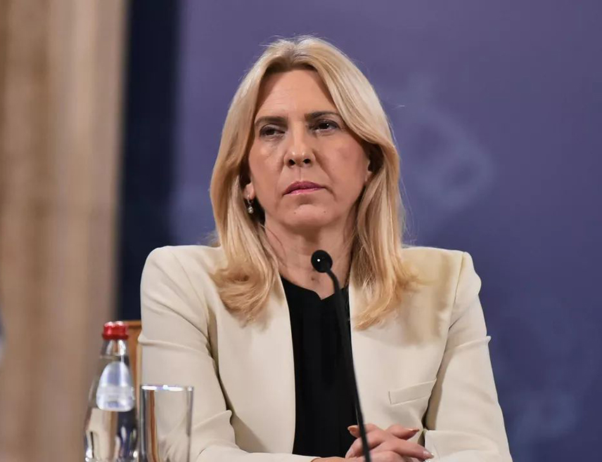 БЕОГРАД, 8. ЈАНУАРА /СРНА/ - Српски члан и предсједавајућа Предсједништва БиХ Жељка Цвијановић рекла је да је суштинско рјешење за БиХ у рукама три конститутивна народа, али да је узурпација заједничких институција на нивоу БиХ од бошњачких политичара константа.