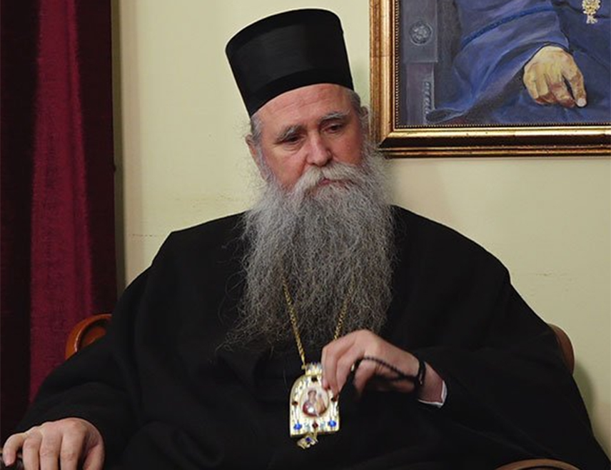 ПОДГОРИЦА, 8. ЈАНУАРА /СРНА/ - Његово високопреосвештенство митрополит црногорско приморски Јоаникије изјавио је вечерас да српски језик треба да буде службени у Црној Гори.