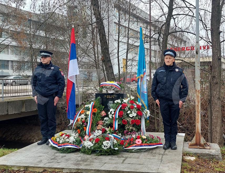 ИСТОЧНО САРАЈЕВО, 11. ЈАНУАРА /СРНА/ - У Источном Сарајеву данас је обиљежена 31 година од погибије Зорана Цвијетића, првог министра унутрашњих послова САО Романија и начелника Сарајевско-романијско-бирчанског Центра служби безбједности Зорана Цвијетића.