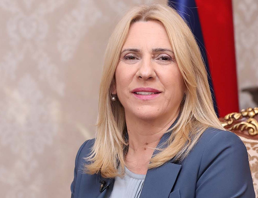 ИСТОЧНО САРАЈЕВО, 12. ЈАНУАРА /СРНА/ - Српски члан и предсједавајућа Предсједништва БиХ Жељка Цвијановић честитала је Зорану Милановићу поновни избор на функцију предсједника Републике Хрватске.