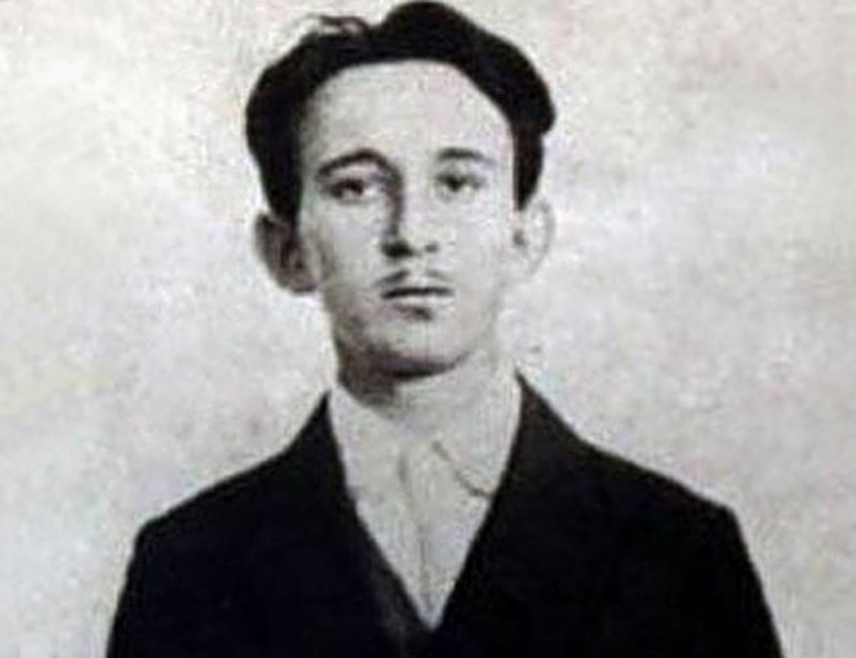 БИЈЕЉИНА, 13. ЈАНУАРА /СРНА/ - Историчар Васа Чубриловић /1897-1990/, учесник атентата на аустроугарског престолонасљедника Франца Фердинанда 1914. године у Сарајеву, професор Универзитета у Београду и члан Српске академије наука и уметности, рођен је 14. јануара 1897. године.