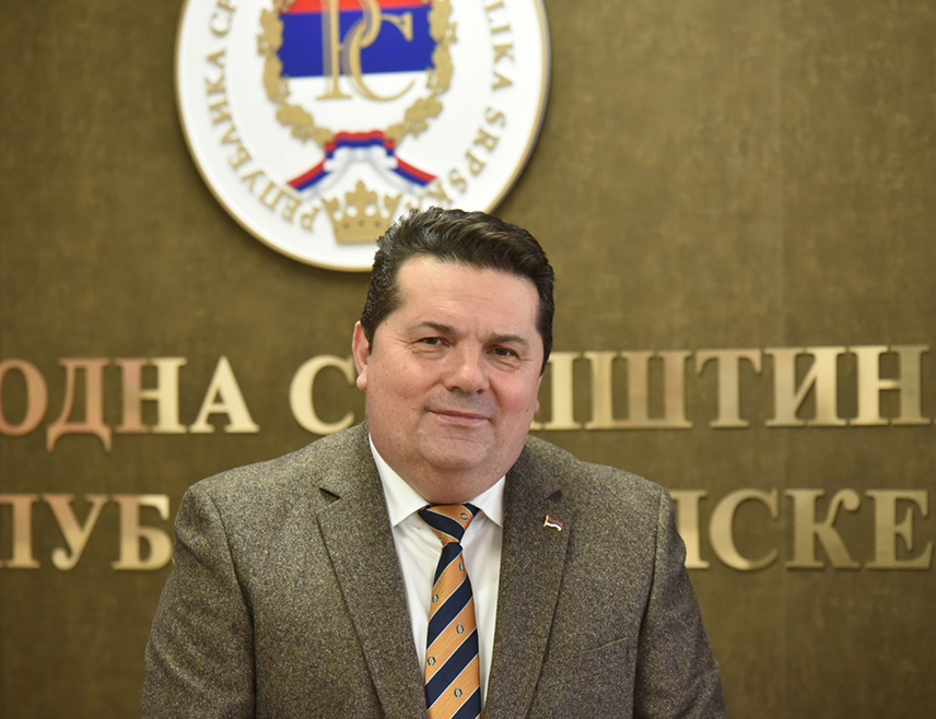 БАЊАЛУКА, 14. ЈАНУАРА /СРНА/ - Предсједник Народне скупштине Републике Српске Ненад Стевандић честитао је грађанима православну Нову годину, увјерен да ће 2025. бити година даљег развоја и напретка.