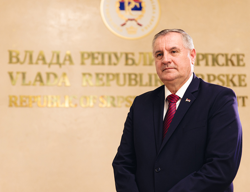 БАЊАЛУКА, 14. ЈАНУАРА /СРНА/ - Предсједник Владе Републике Српске Радован Вишковић честитао је православну Нову годину, увјерен да ће ово бити година слоге и разумијевања.