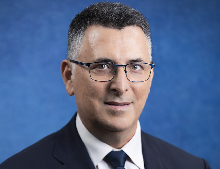 РИМ, 14. ЈАНУАРА /СРНА-Ројтерс/ - Израелски министар спољних послова Гидеон Сар изјавио је да вјерује да постоји већина у влади која ће подржати споразум о таоцима у Гази ако коначно буде постигнут, упркос гласном противљењу тврдокорних националистичких партија.