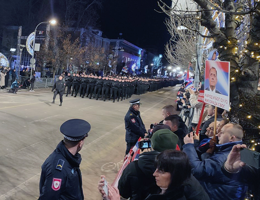 БАЊАЛУКА, 15. ЈАНУАРА /СРНА/ - Поносна и вјечна, наша Република Српска, истакао је предсједник Српске Милорад Додик.