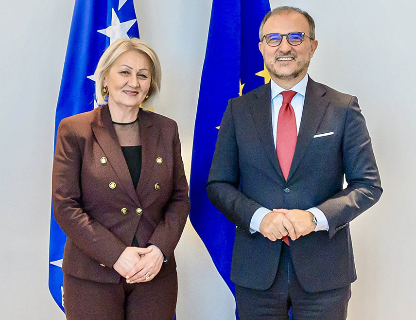 САРАЈЕВО, 15. ЈАНУАРА /СРНА/ - Шефа Делегације ЕУ у БиХ Луиђи Сорек рекао је да се очекује позитиван исход гласања у Представничком дому Парламентарне скупштине БиХ о законима о контроли граница и о заштити личних података који су бити за европски пут.