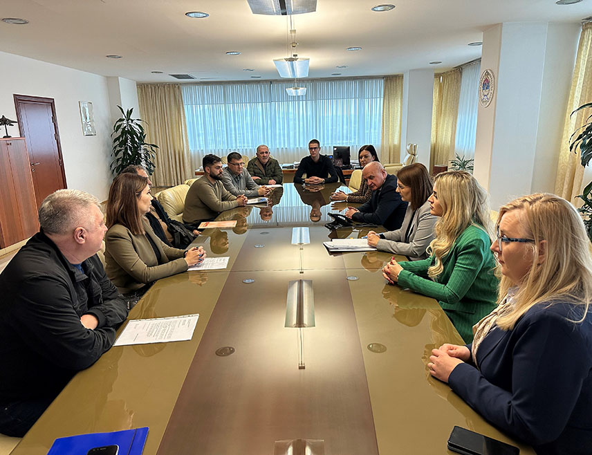 БАЊАЛУКА, 17. ЈАНУАРА /СРНА/ - У Бањалуци су данас са 52 привредна друштва потписани уговори о додјели подстицаја из надлежности Министарства енергетике и рударства Републике Српске у 2024. години у укупном износу од два милиона КМ, што представља значајну подршку домаћој привреди и важан корак ка јачању економске стабилности Српске.