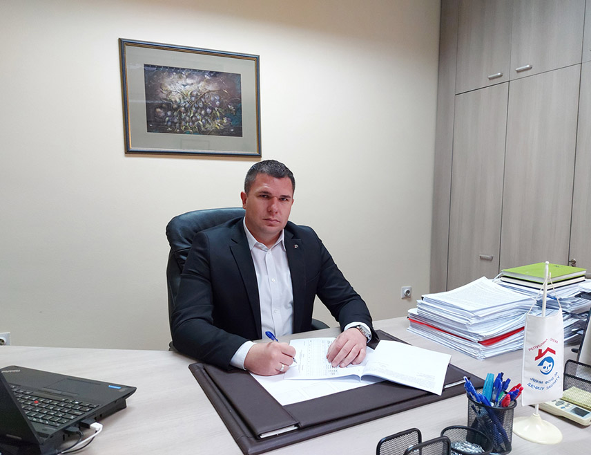 БИЈЕЉИНА, 18. ЈАНУАРА /СРНА/ - Директор Јавног фонда за дјечију заштиту Недељко Јовић рекао је Срни да ће увећање буџета Фонда за ову годину дати сигурност корисницима и омогућити унапређење система дјечије заштите.