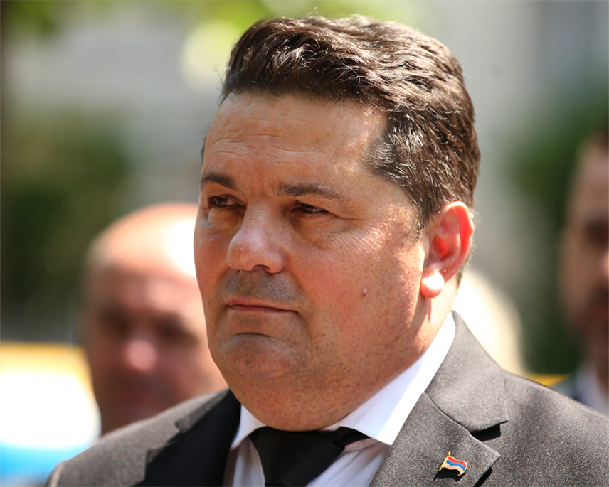 БАЊАЛУКА, 19. ЈАНУАРА /СРНА/ - Предсједник Народне скупштине Републике Српске Ненад Стевандић рекао је да нове санкције одлазеће америчке администрације званичницима у Српској представљају напад на институције и поручио да је велика лаж да се прославом Дана Републике крши Дејтонски мировни споразум.